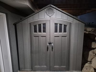 Lifetime Shed with shelves