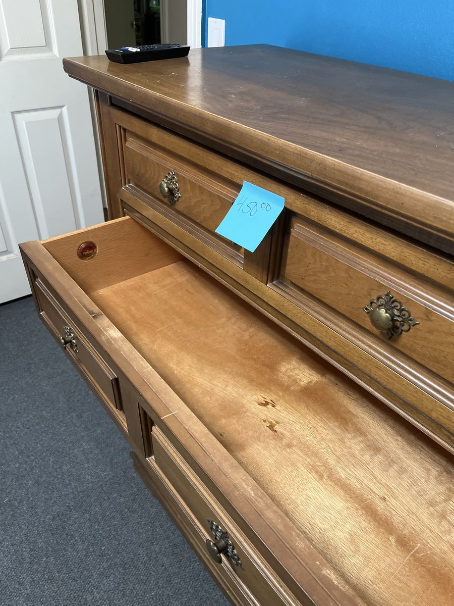 Main image 6