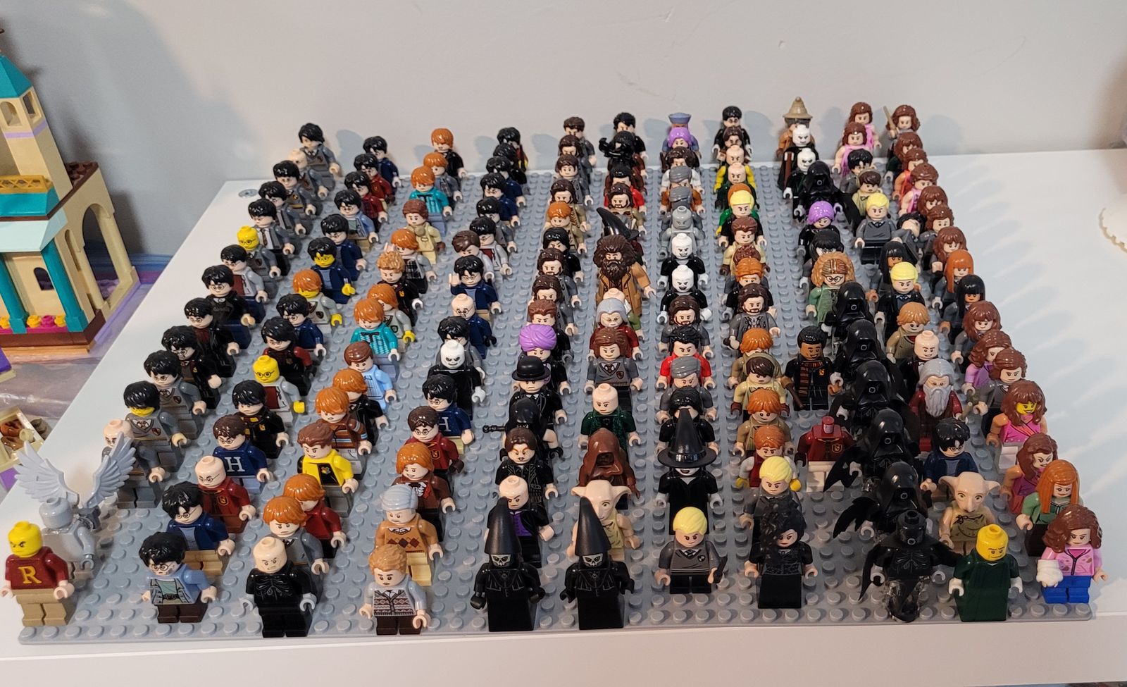 165 Lego Harry Potter Minifigures-not selling separately