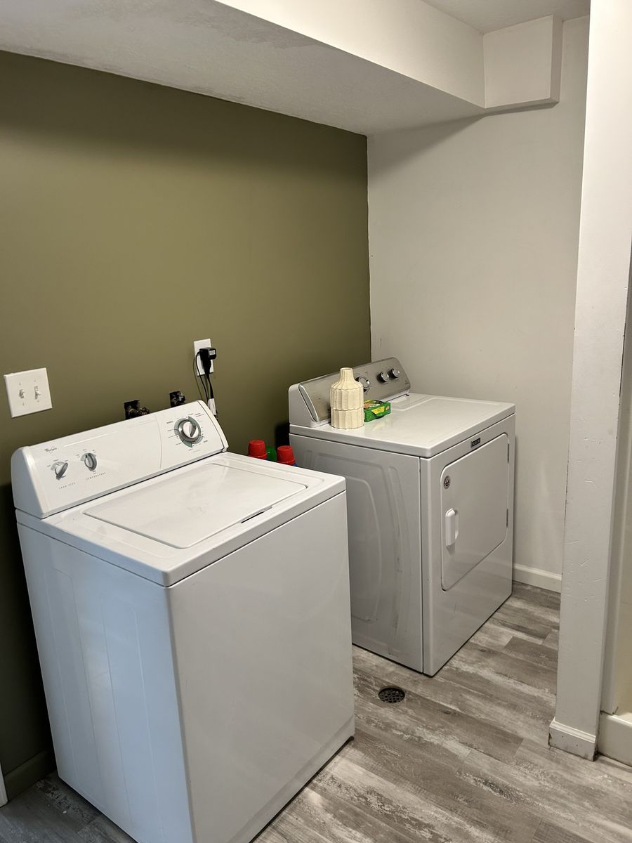 Main image 4