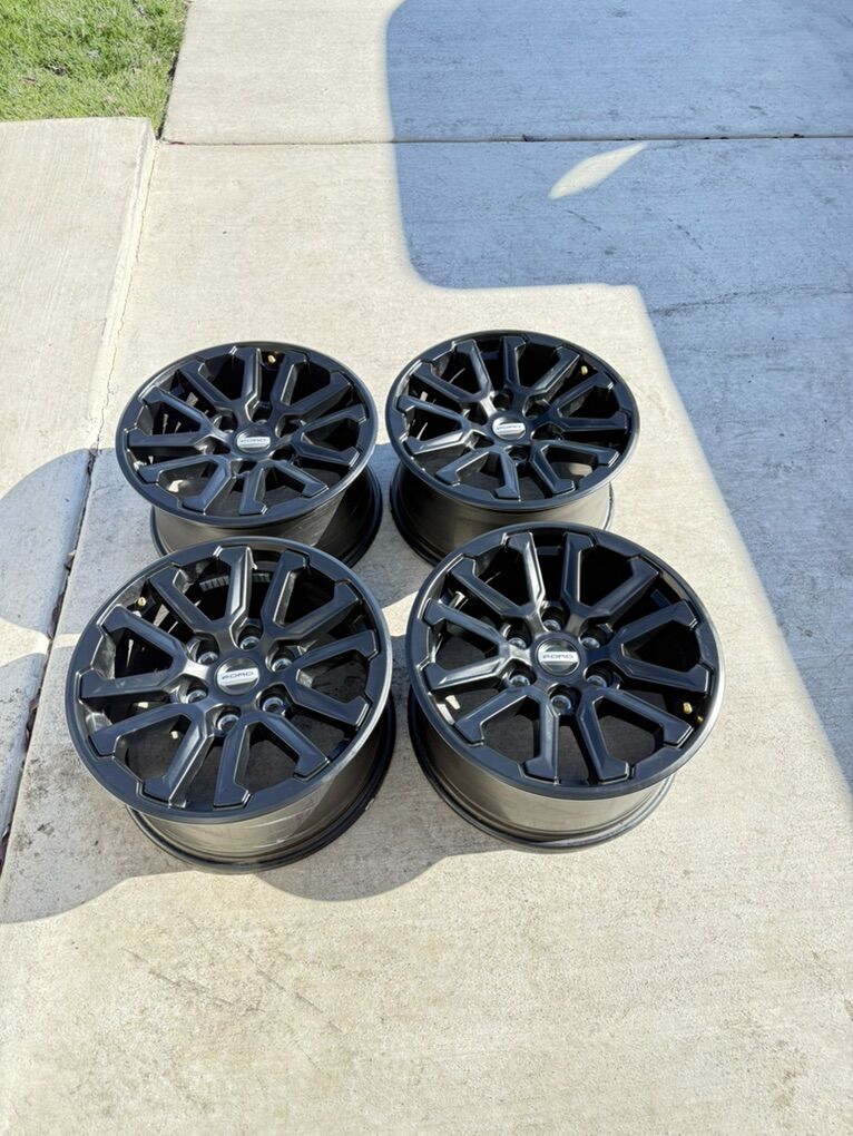 Ford F150 Raptor Expedition Rims 17” almost new