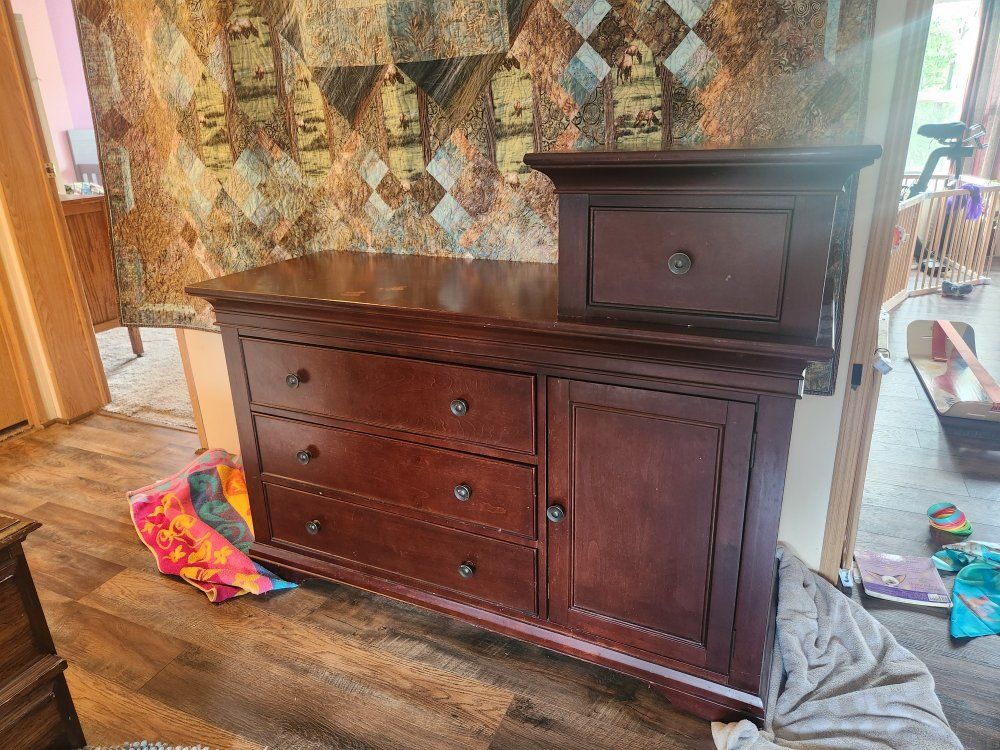 Solid Wood Changing Table Dresser with 3 Drawers and Trash Can Cabinet