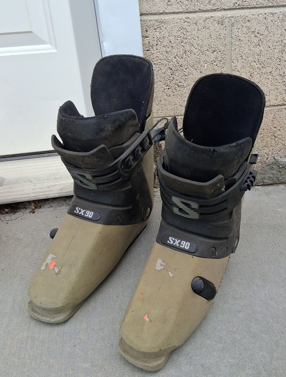 Vintage Salomon SX90 Rear Entry Ski Boots White Red Size 325 mm