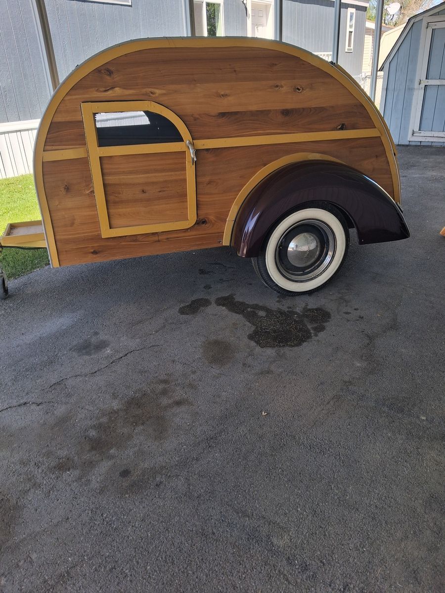 Woody teardrop trailer