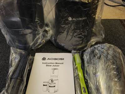 New in box Slow Juicer