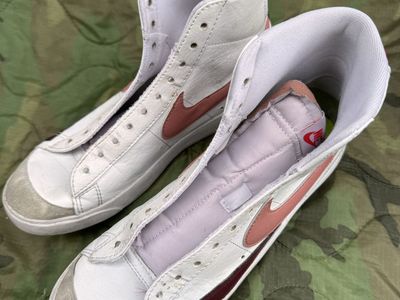 Nike Blazer Mid 77 Next Nature Sneakers White/Red Stardust - Women's 9