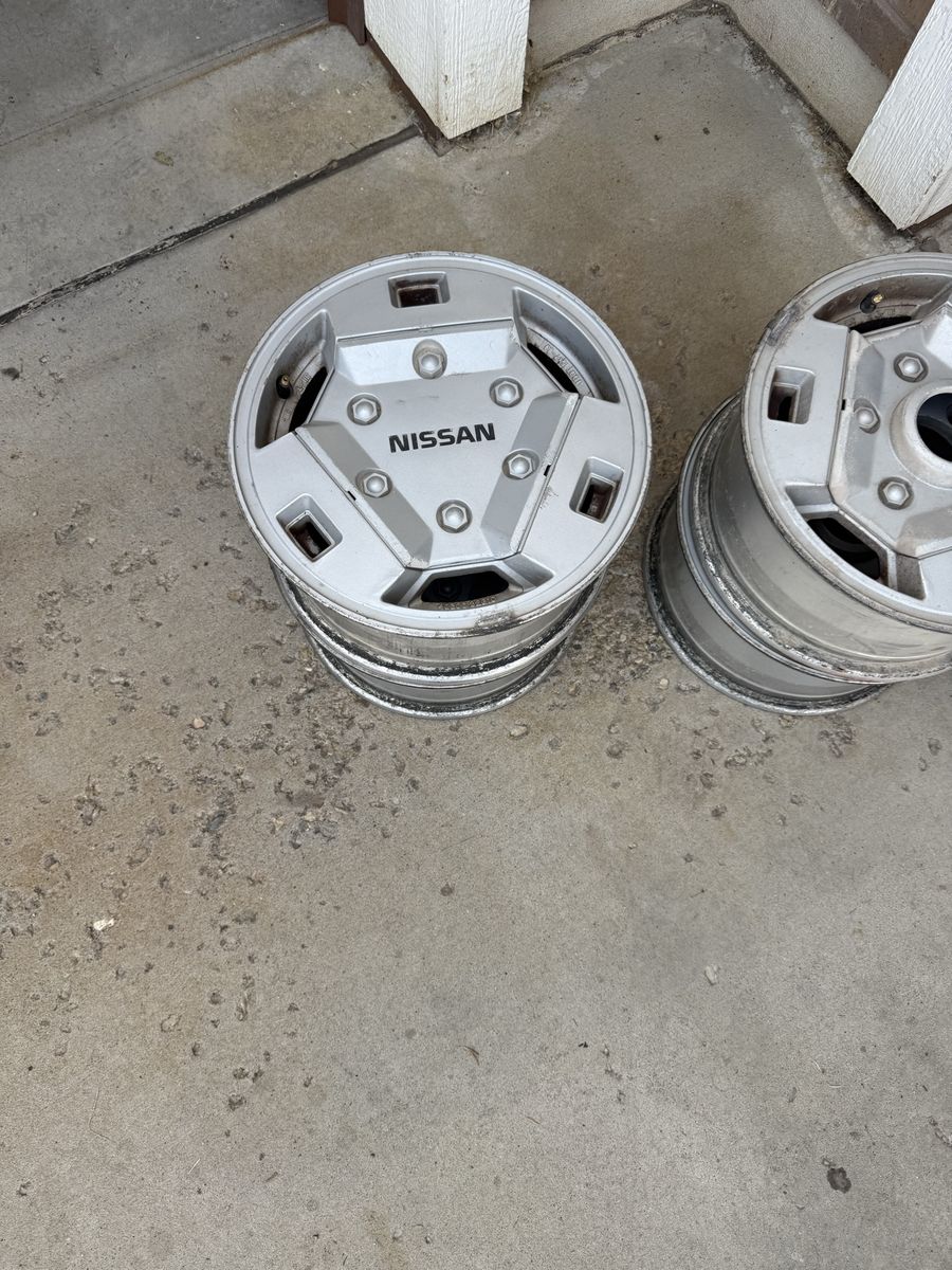 6x5.5 Nissan truck rims 15 inch
