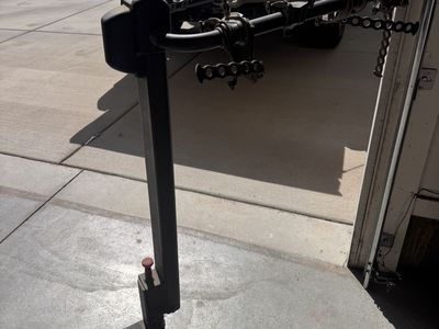 Yakima RidgeBack 5 Bike Hitch Rack (Fits 2" & 1.25" Receivers)