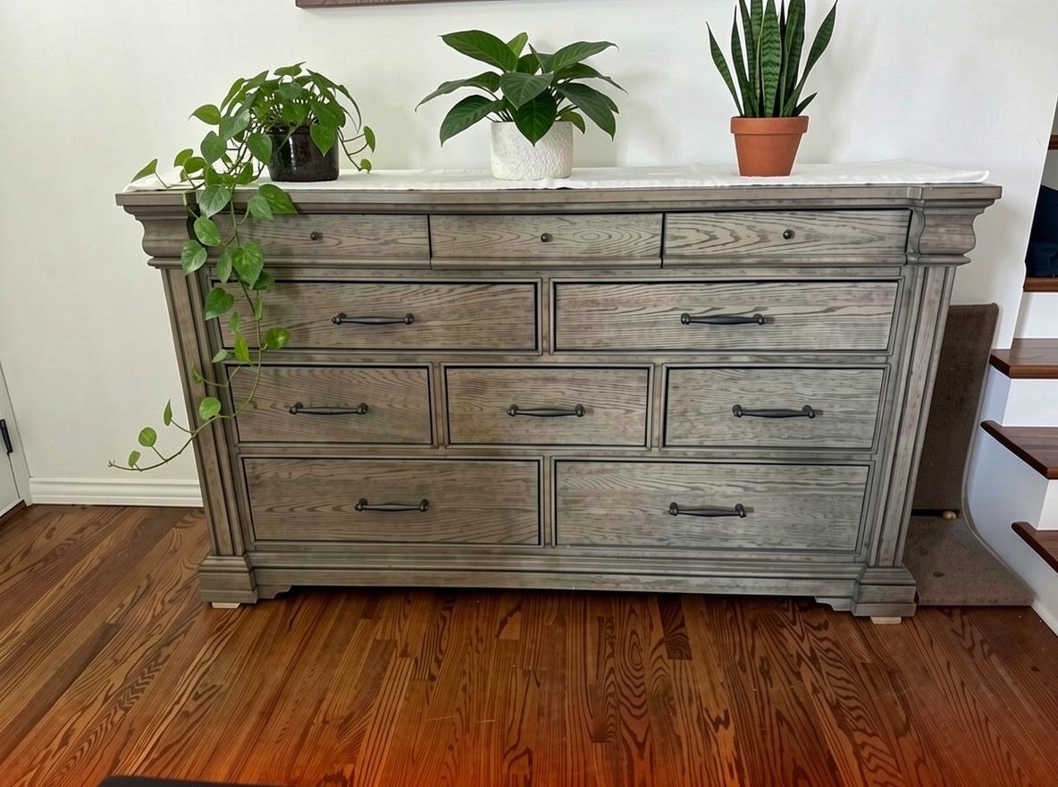 Large Gray Wood Dresser with 10 Smooth Gliding Drawers. 