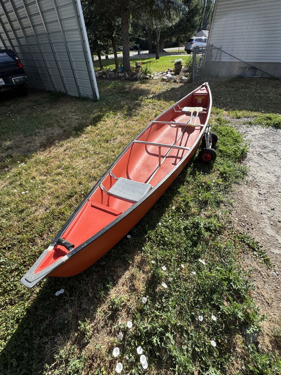 Coleman Ram-X 17 Canoe (17 ft. 7 in. tip to tip)