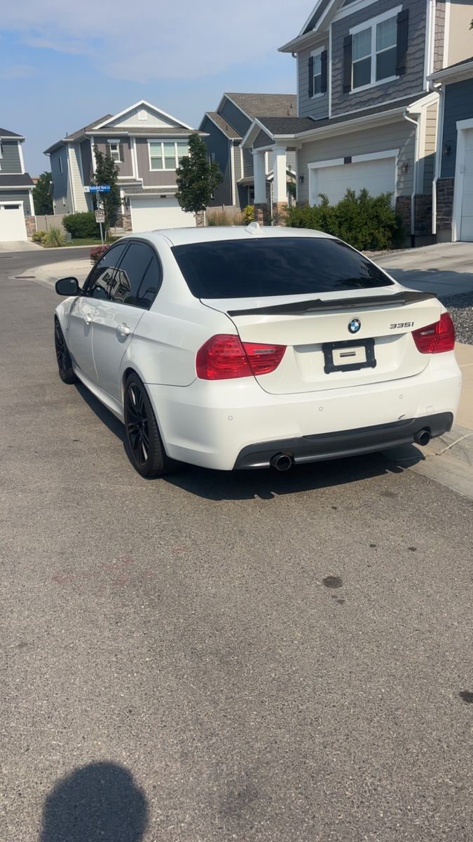 2011 BMW 3 Series 335i
