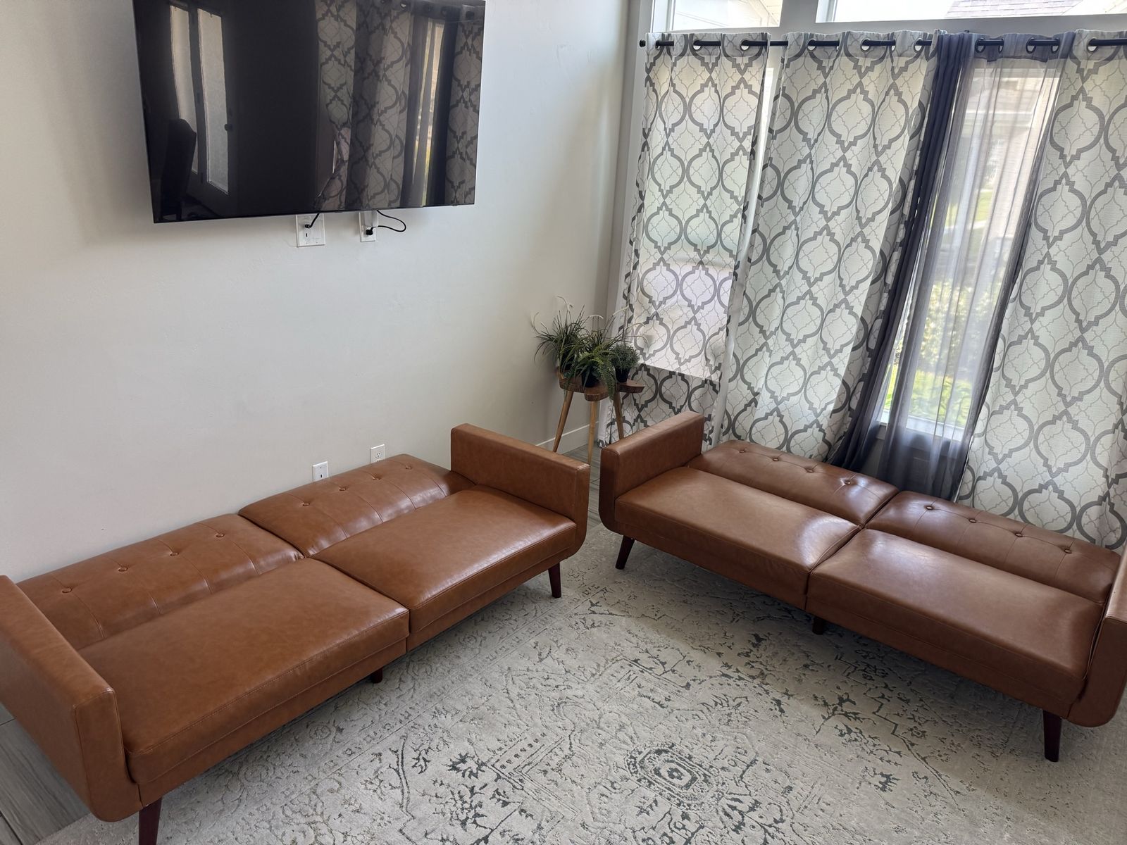Main image 6
