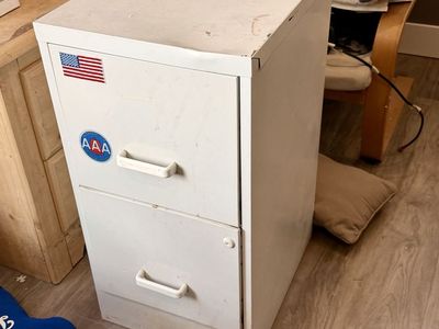 Metal 2-Drawer Filing Cabinet