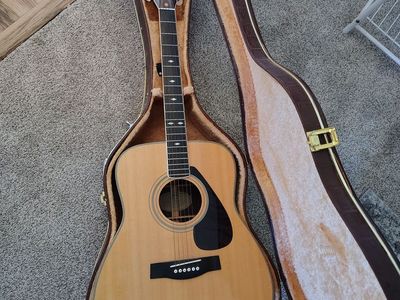 Yamaha Steel String Guitar