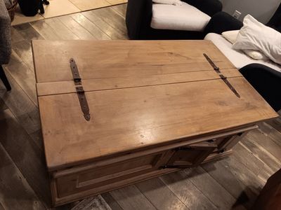 Vintage Solid Wood Storage Coffee Table with Lift Top & Side Cabinets