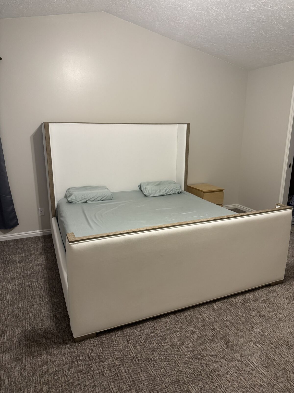 Tailor Shelter Upholstered king bed frame slats gray oak new