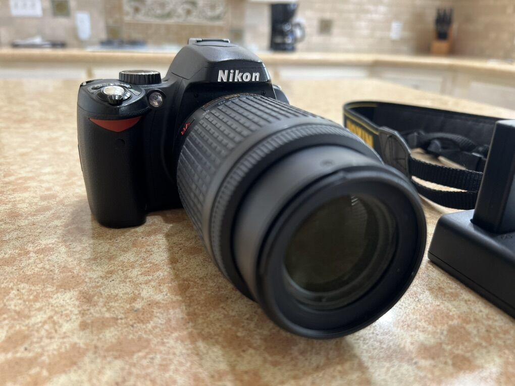 Nikon D60 10 Mgp 2 Lenses 3 Batteries Dual Charger