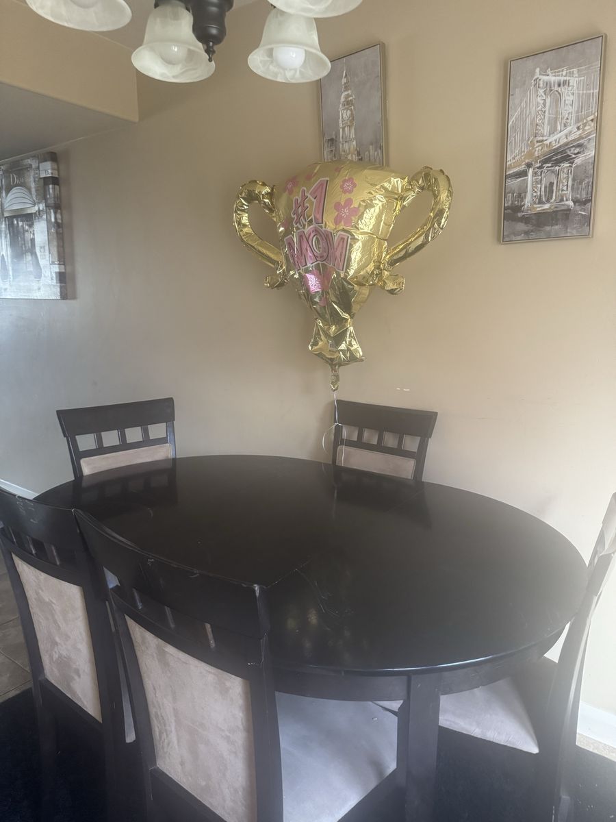 Dinning Room Table