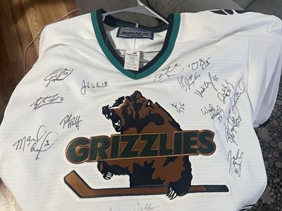 Vintage Bauer Authentic Grizzlies Autographed Hockey Jersey - White - Men's Size Medium
