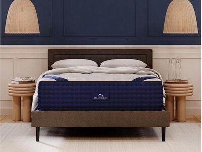 Dream Cloud Queen 14 gel mattress NEW