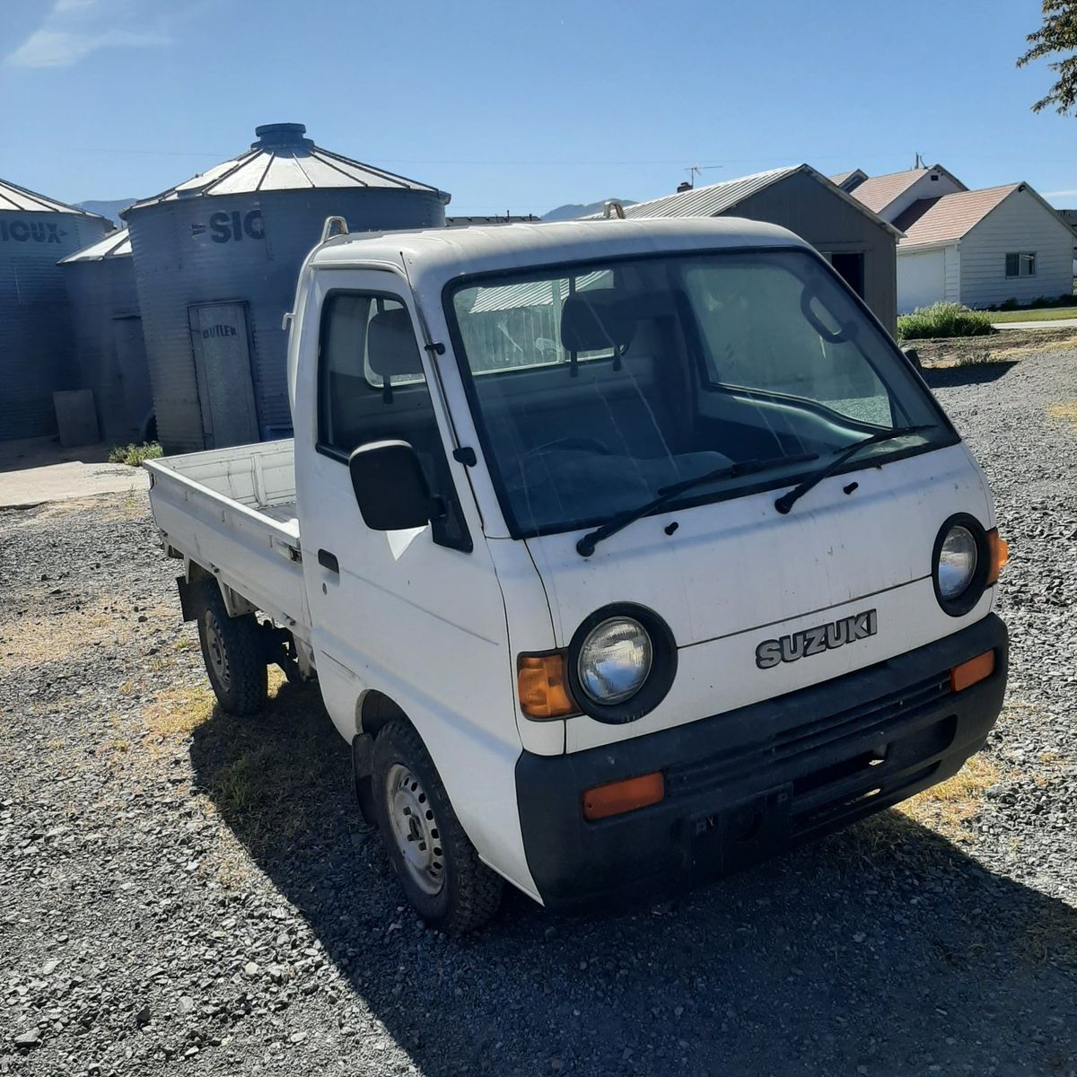 Suzuki Carry Kei truck