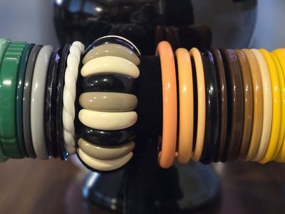 VTG Bangle Bracelets Mixed Bold Colors Lot of 23