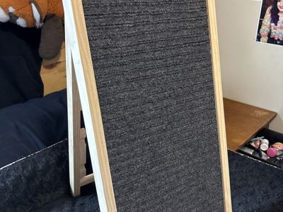 Adjustable Wooden Pet Ramp - Gray Carpeted Surface for Dogs/Cats, Portable & Compact