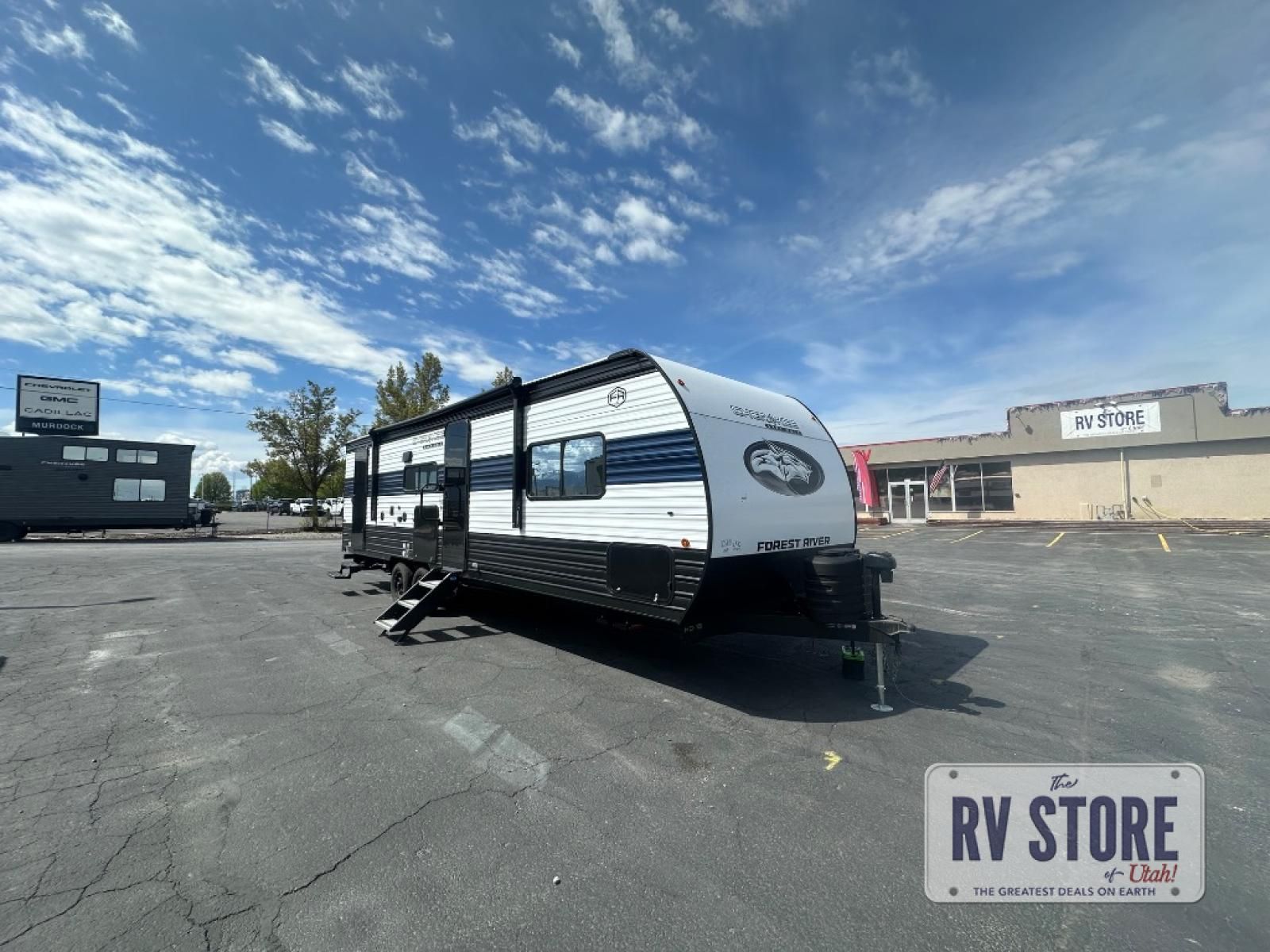 2026 Forest River RV Cherokee Grey Wolf 26KF Bunkhouse|Front Bedroom|Outdoor Kitchen|Two Entry/Exit Doors|U Shaped Dinette