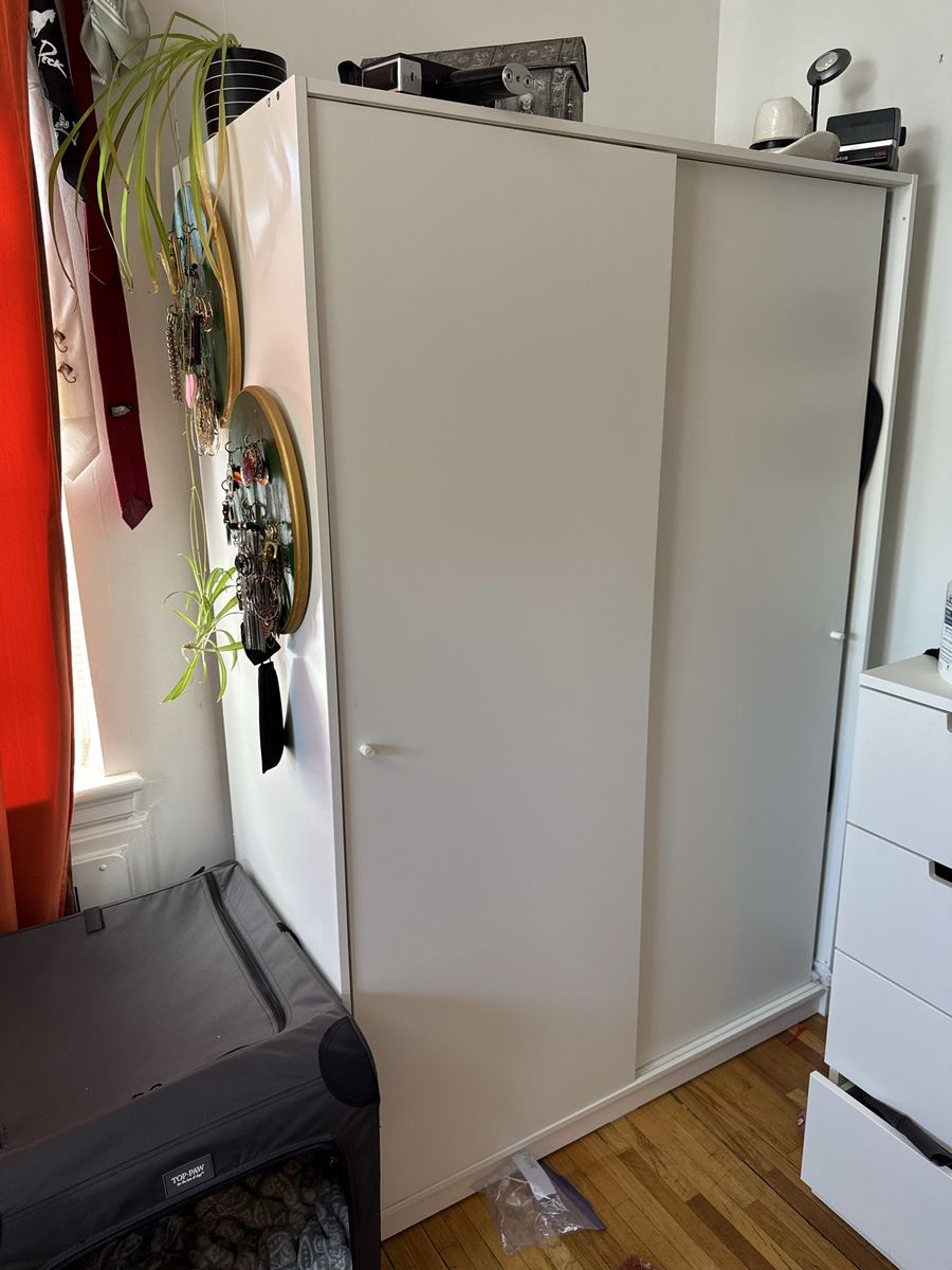 Main image 3