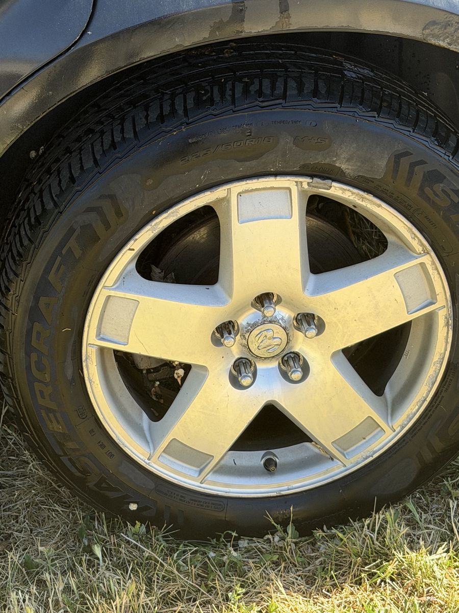 Main image 3