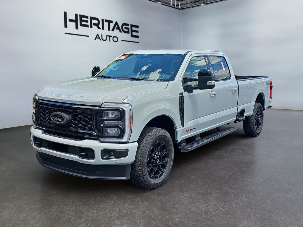 2026 Ford F-350 Super Duty Lariat