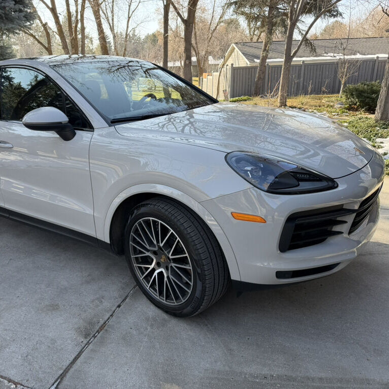 2023 Porsche Cayenne Platinum Edition