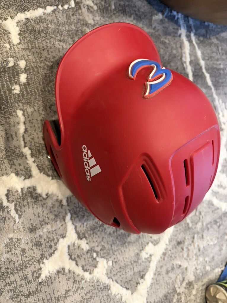 New Never Worn Baseabll Helmet Size 7-7 5/8