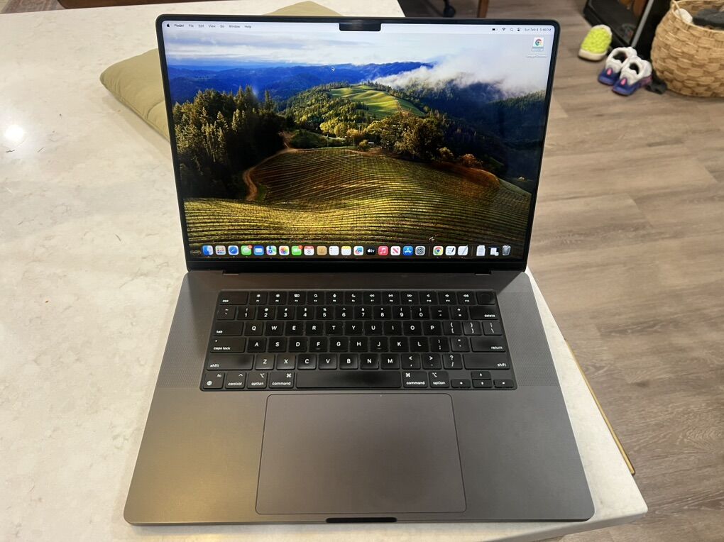 MacBook Pro 16” M3 (Late 2023)