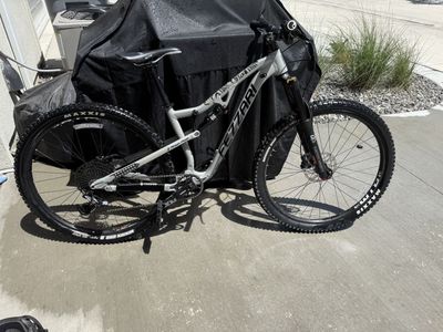 Fezzari Abajo Peak Mountain Bike