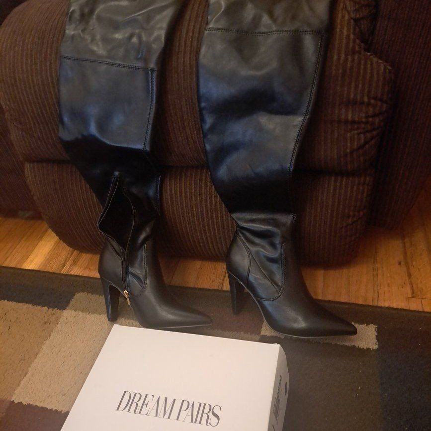 Womens new Dream Pairs black boots