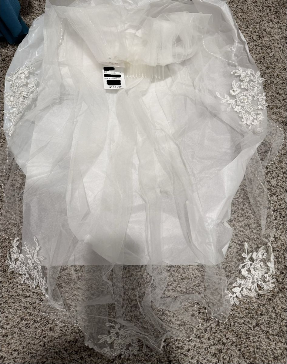 Wedding dress with vail and beaded belt 
