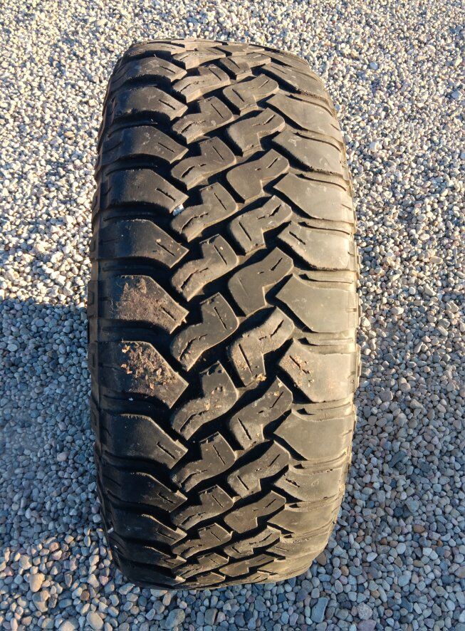 285-65-18 Falken Wildpeak MT Tire
